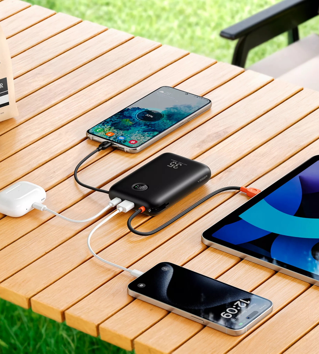 Veger - K2 - 20,000mAh 35W PD Digital Display Powerbank With Built In Non-MFI Lightning & USB-C Cable - Black